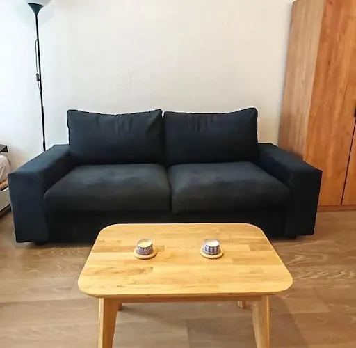 Appartement équipé - Calme - Est *