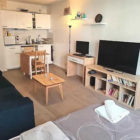 Apartament Equipe - Calme - Est